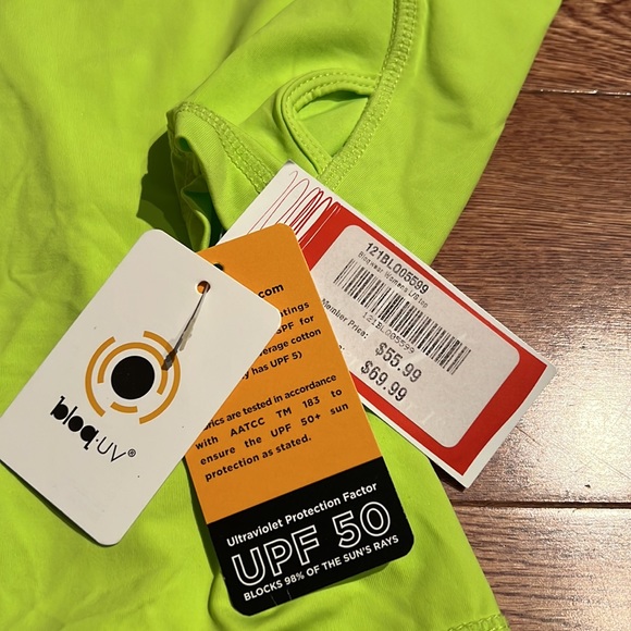 Cute long sleeve running top new with tags - Picture 2 of 5